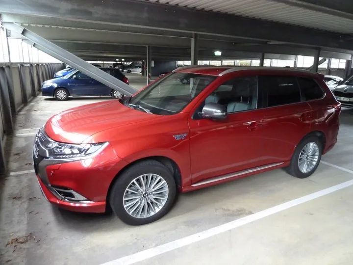 Mitsubishi Plug-in Hybrid Outlander