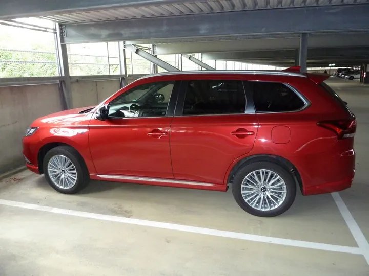 Mitsubishi Plug-in Hybrid Outlander