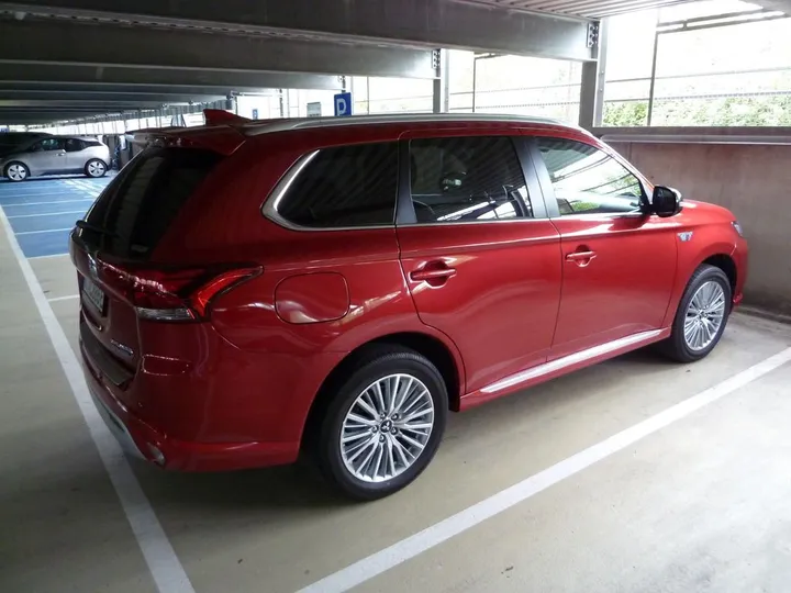 Mitsubishi Plug-in Hybrid Outlander
