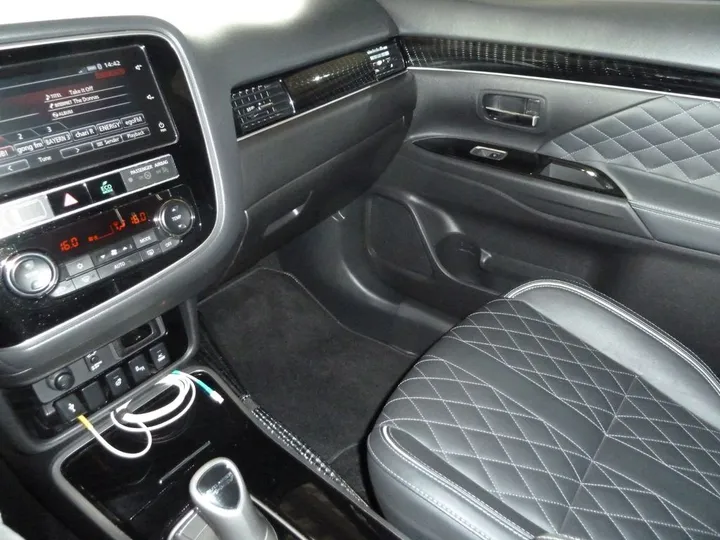 Mitsubishi Plug-in Hybrid Outlander