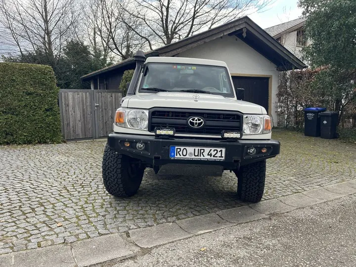 Toyota Land Cruiser