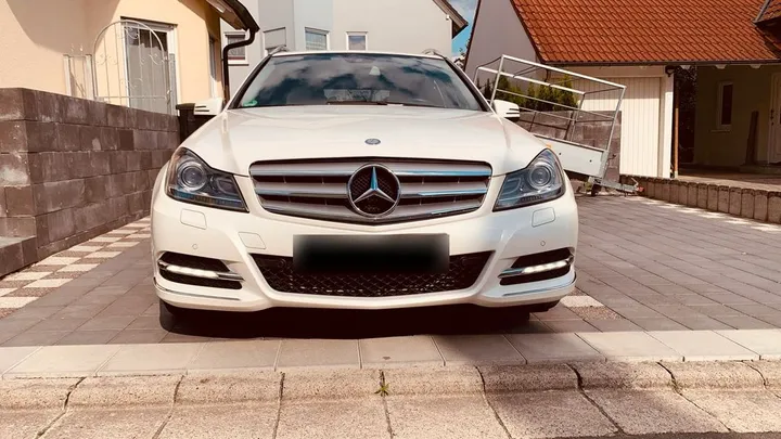 Mercedes-Benz C 220