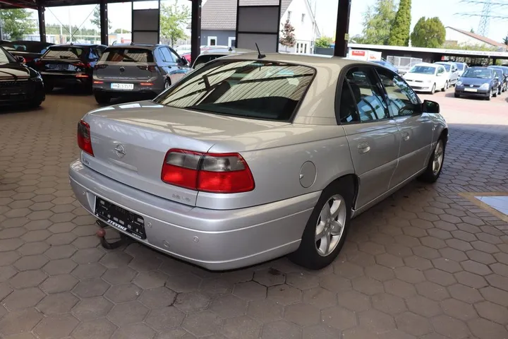 Opel Omega
