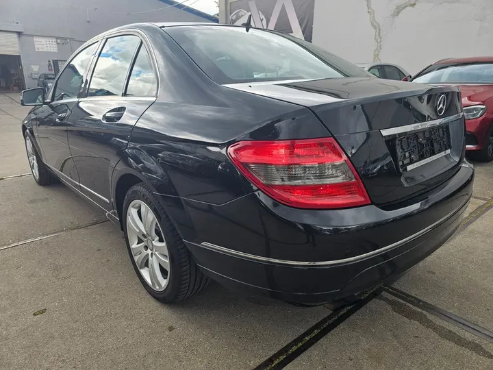 Mercedes-Benz C 180