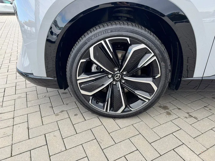 Mazda CX-6e