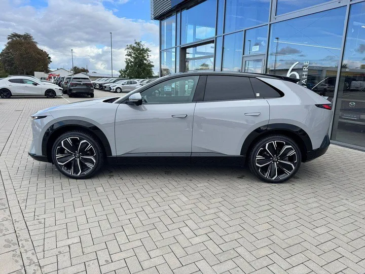 Mazda CX-6e