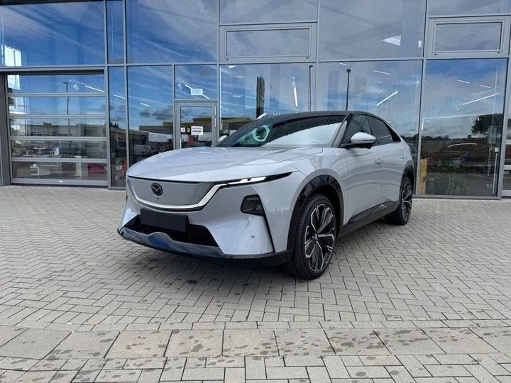 Mazda CX-6e