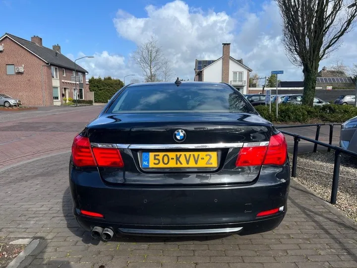 BMW 730