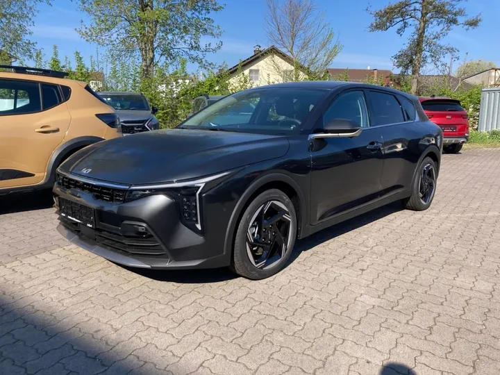 Kia K4