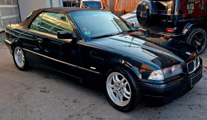BMW 320