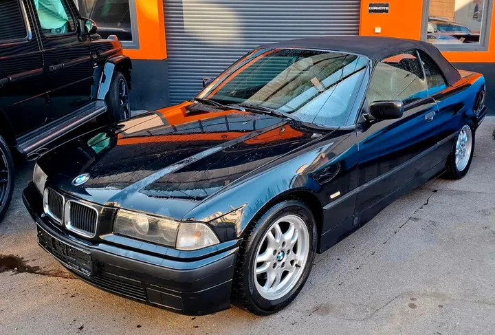 BMW 320
