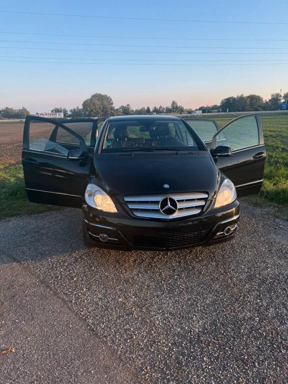 Mercedes-Benz B 200