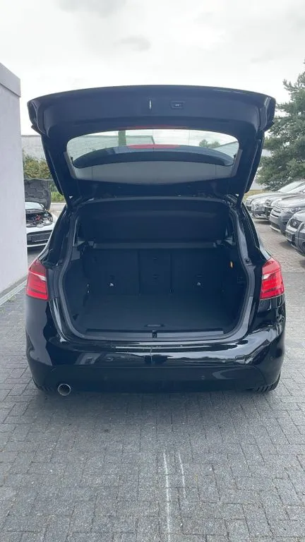 BMW 216