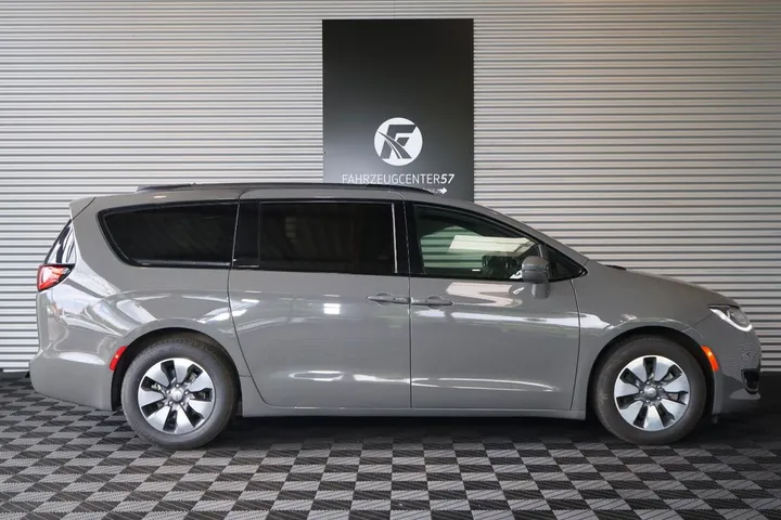 Chrysler Pacifica