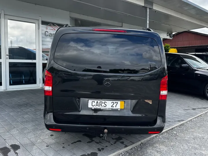Mercedes-Benz V 250