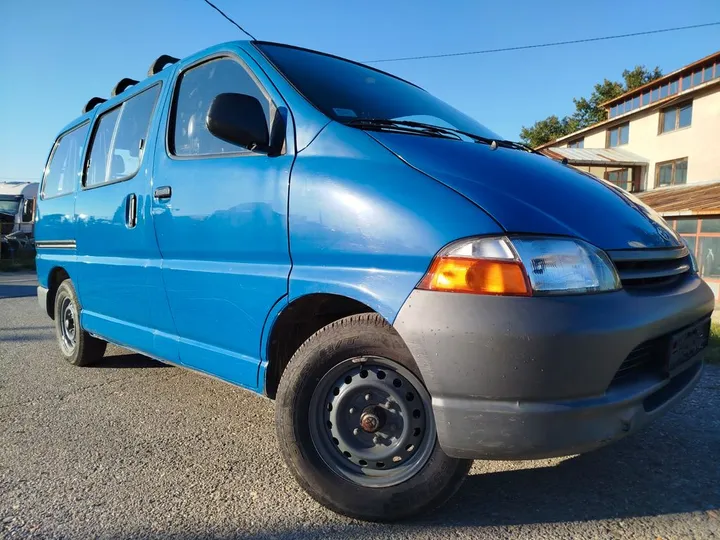 Toyota Hiace