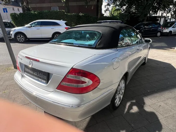 Mercedes-Benz CLK 320
