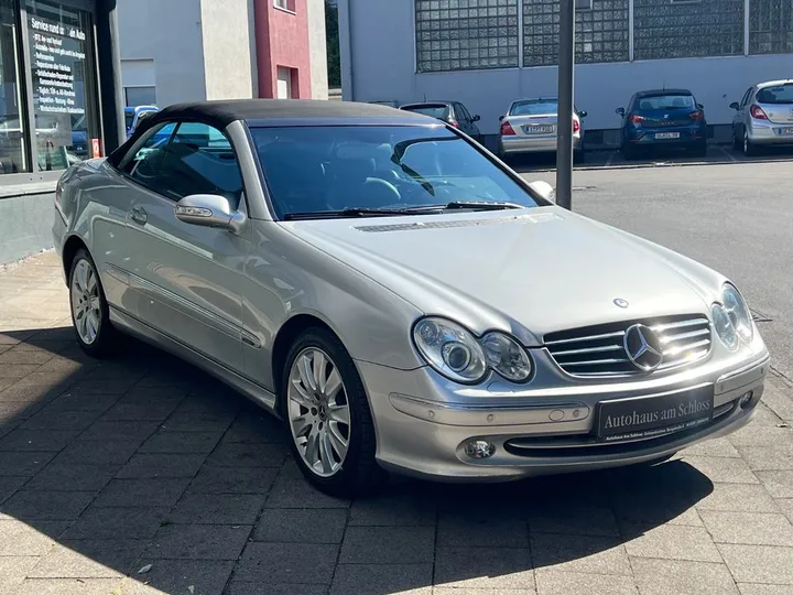Mercedes-Benz CLK 320