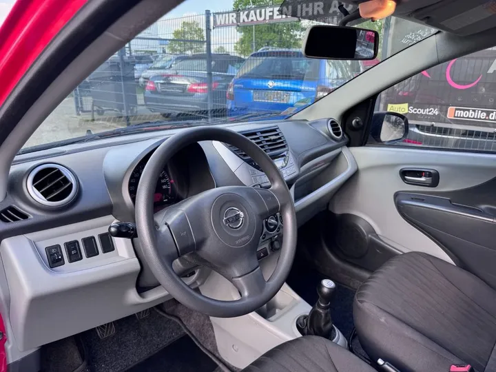 Nissan Pixo
