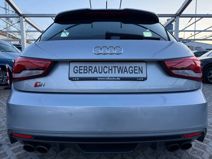 Audi S1