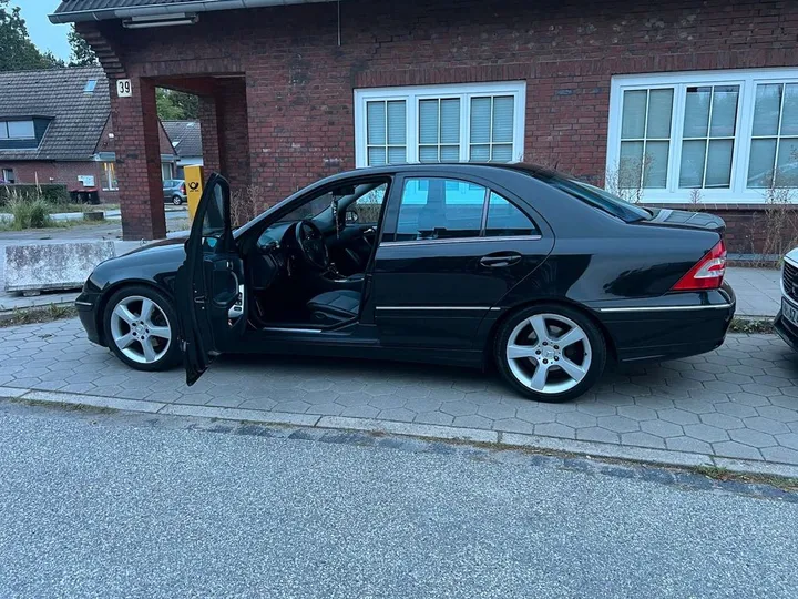 Mercedes-Benz C 220