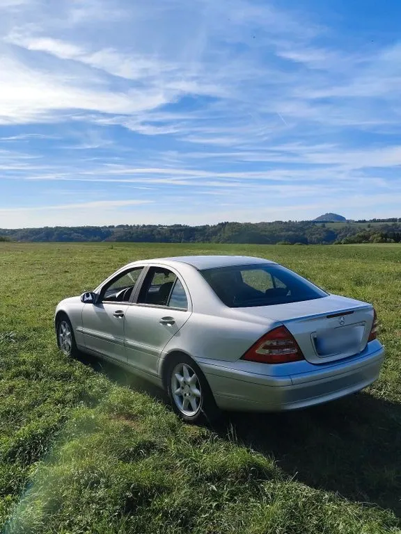 Mercedes-Benz C 180