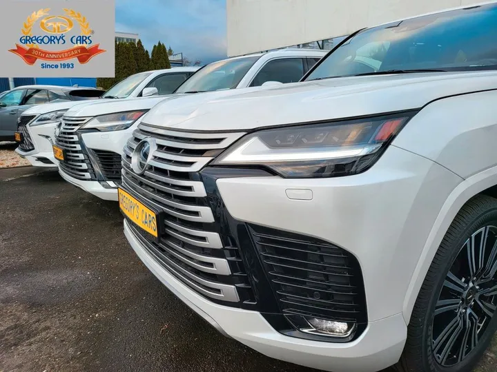 Lexus LX 500