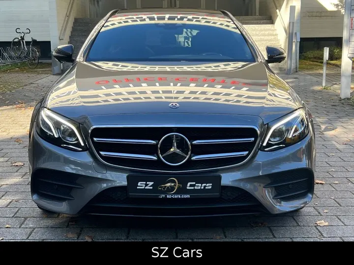 Mercedes-Benz E 300