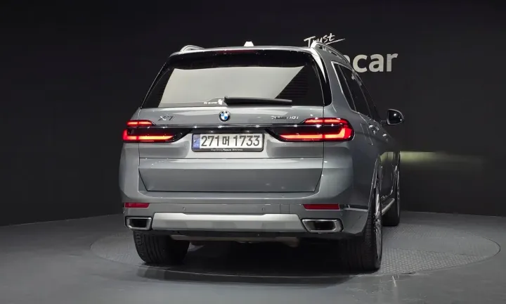 BMW X7