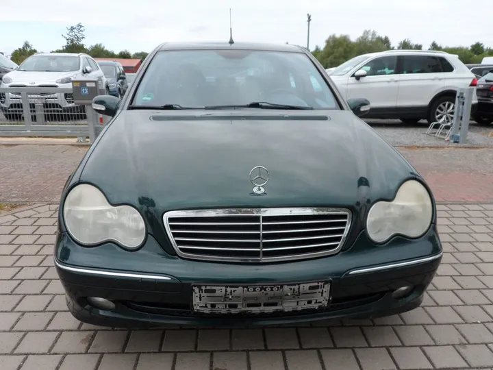 Mercedes-Benz C 180