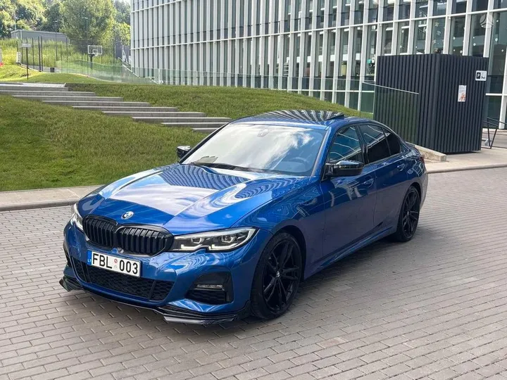 BMW 330
