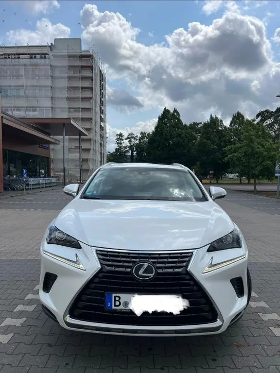 Lexus NX 300