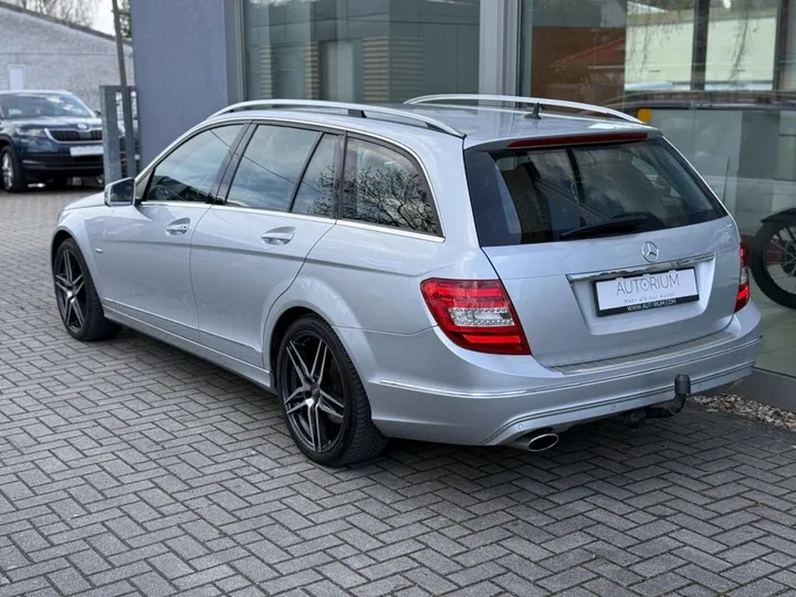 Mercedes-Benz C 220