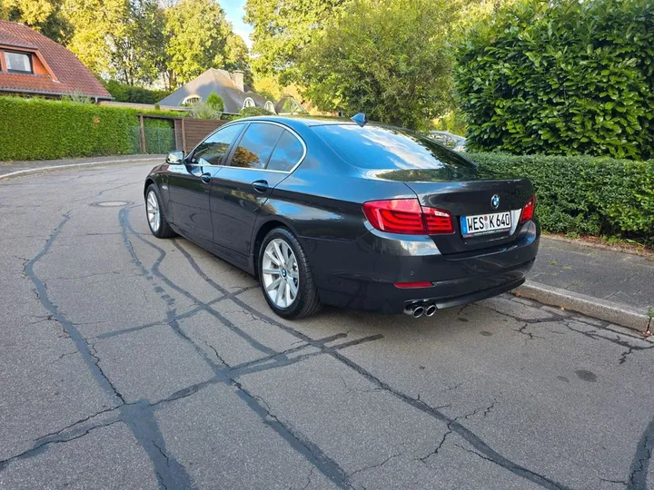 BMW 528