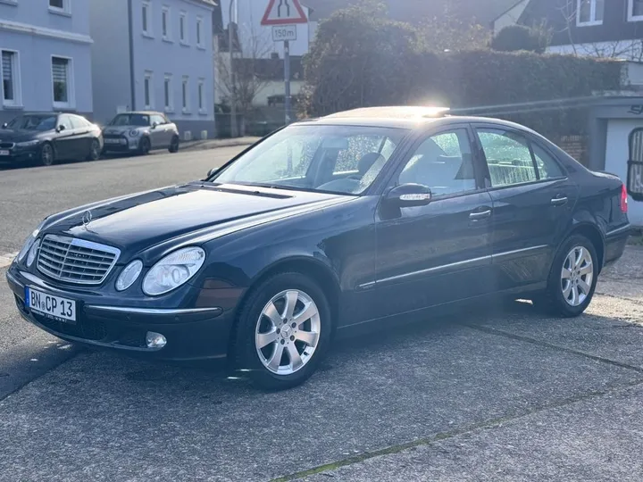 Mercedes-Benz E 200