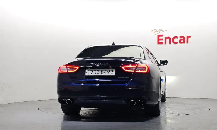 Maserati Quattroporte