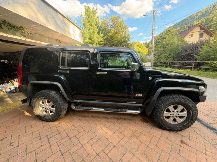 Hummer H3