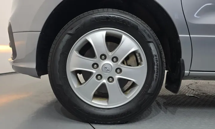 Hyundai Starex