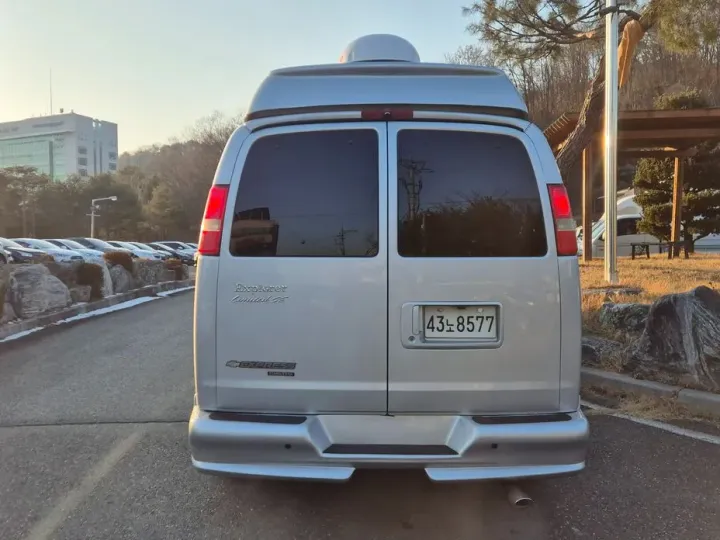 Chevrolet Express Van