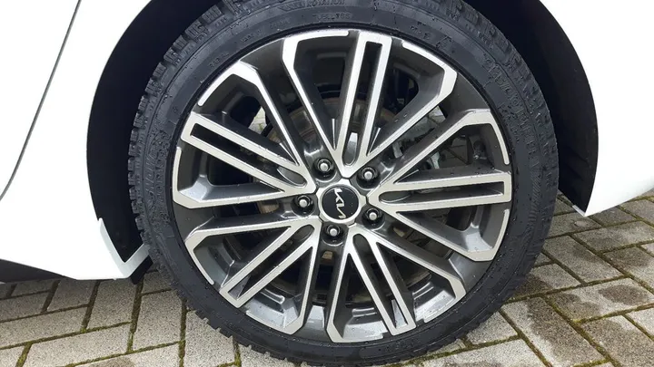 Kia cee'd / Ceed