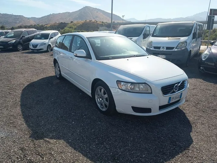 Volvo V50