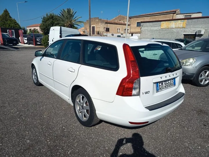 Volvo V50