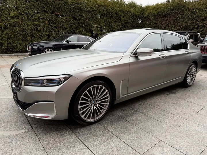 BMW M760