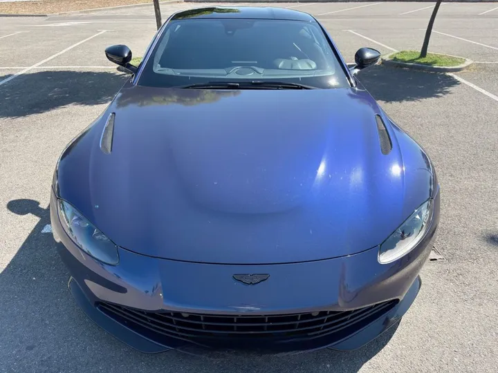 Aston Martin V8 Vantage