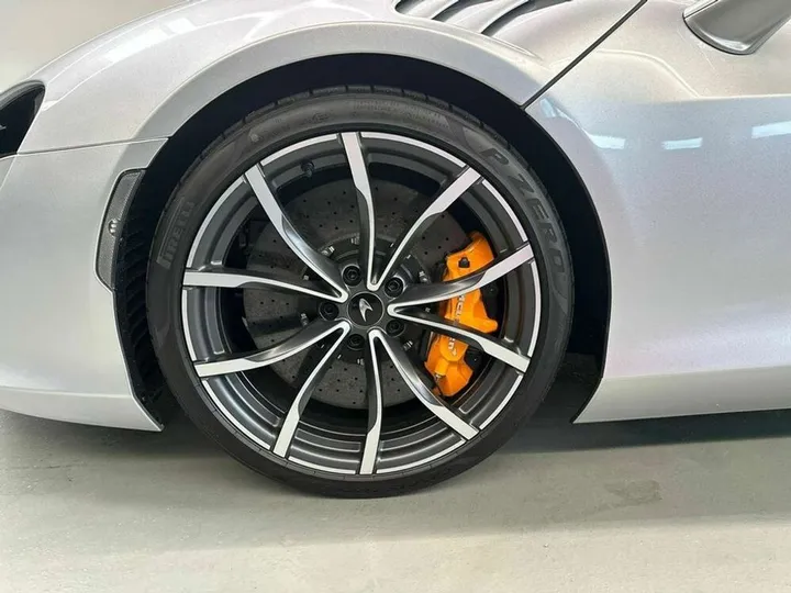 McLaren Artura