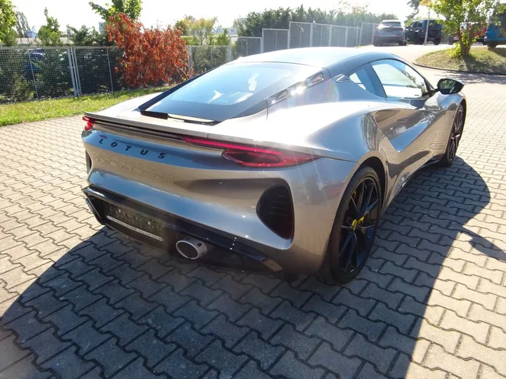 Lotus Emira