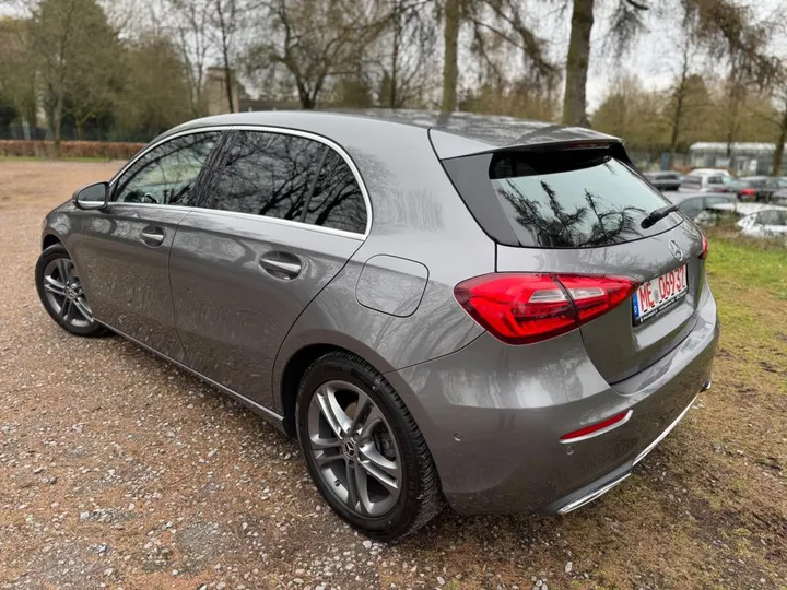 Mercedes-Benz A 200