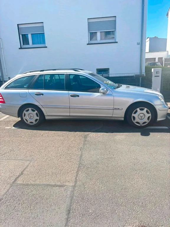 Mercedes-Benz C 200