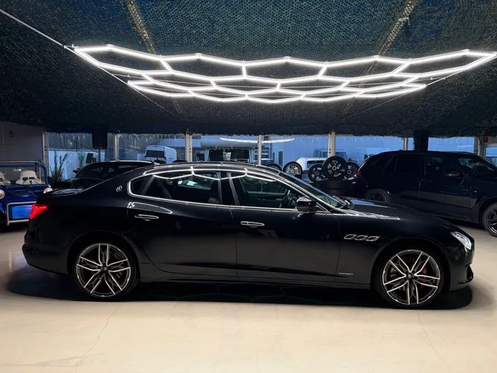 Maserati Quattroporte
