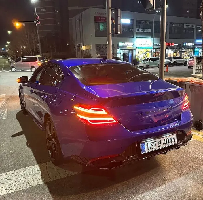 Genesis G70